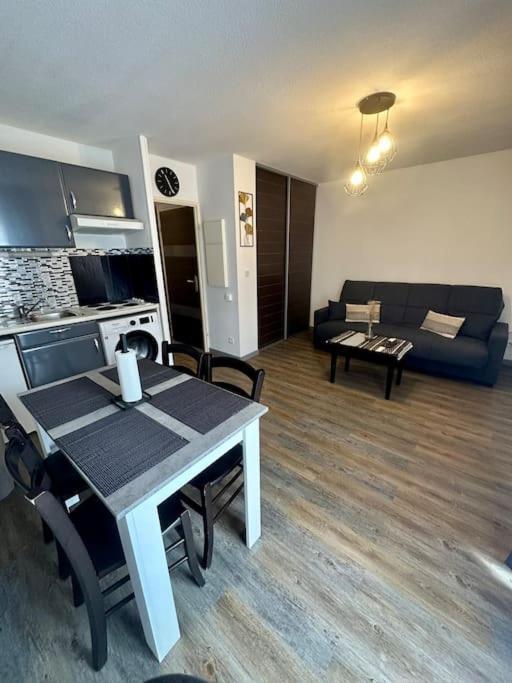 Lourdes Home ภายนอก รูปภาพ